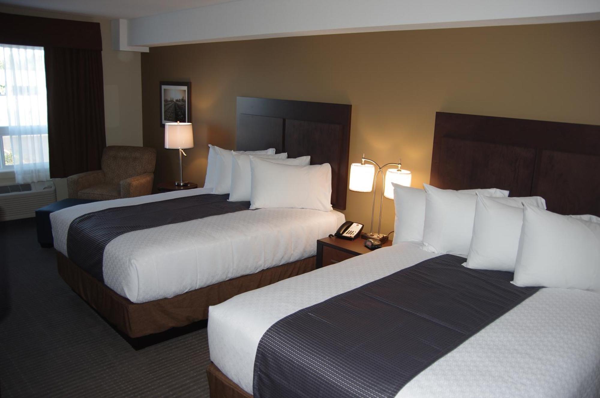 Best Western Plus Lacombe Inn And Suites Phòng bức ảnh