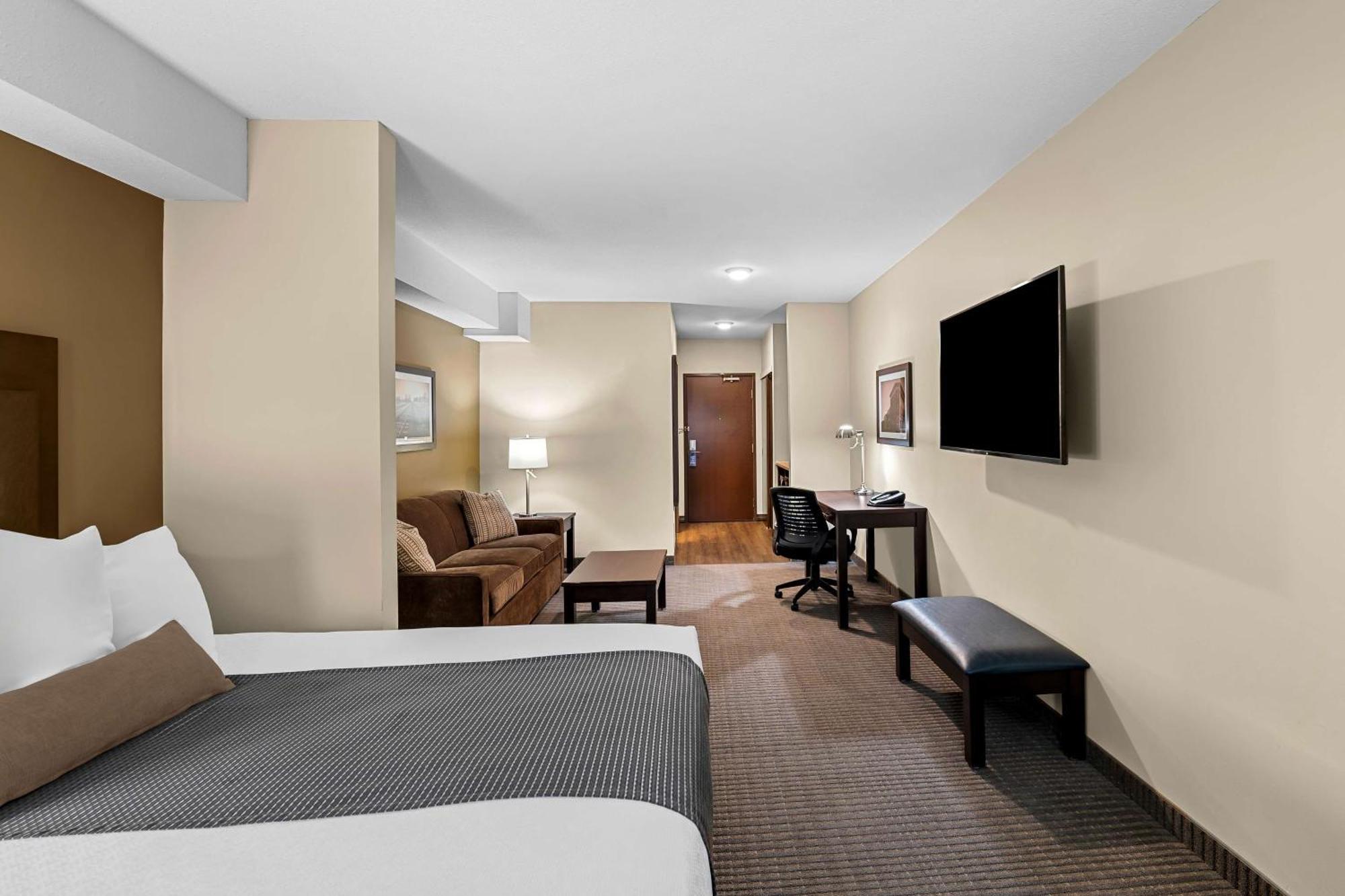 Best Western Plus Lacombe Inn And Suites Ngoại thất bức ảnh